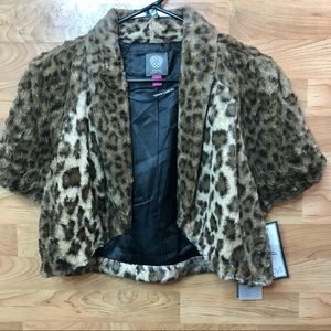 Vince Camuto Super Soft Faux Fur Short Sleeve Shrug with Collar Size Medium